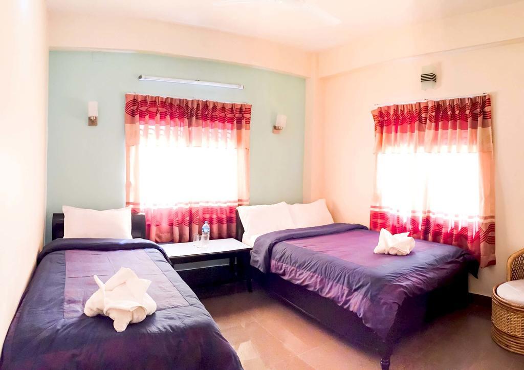 Hotel Atrium Pokhara Bagian luar foto