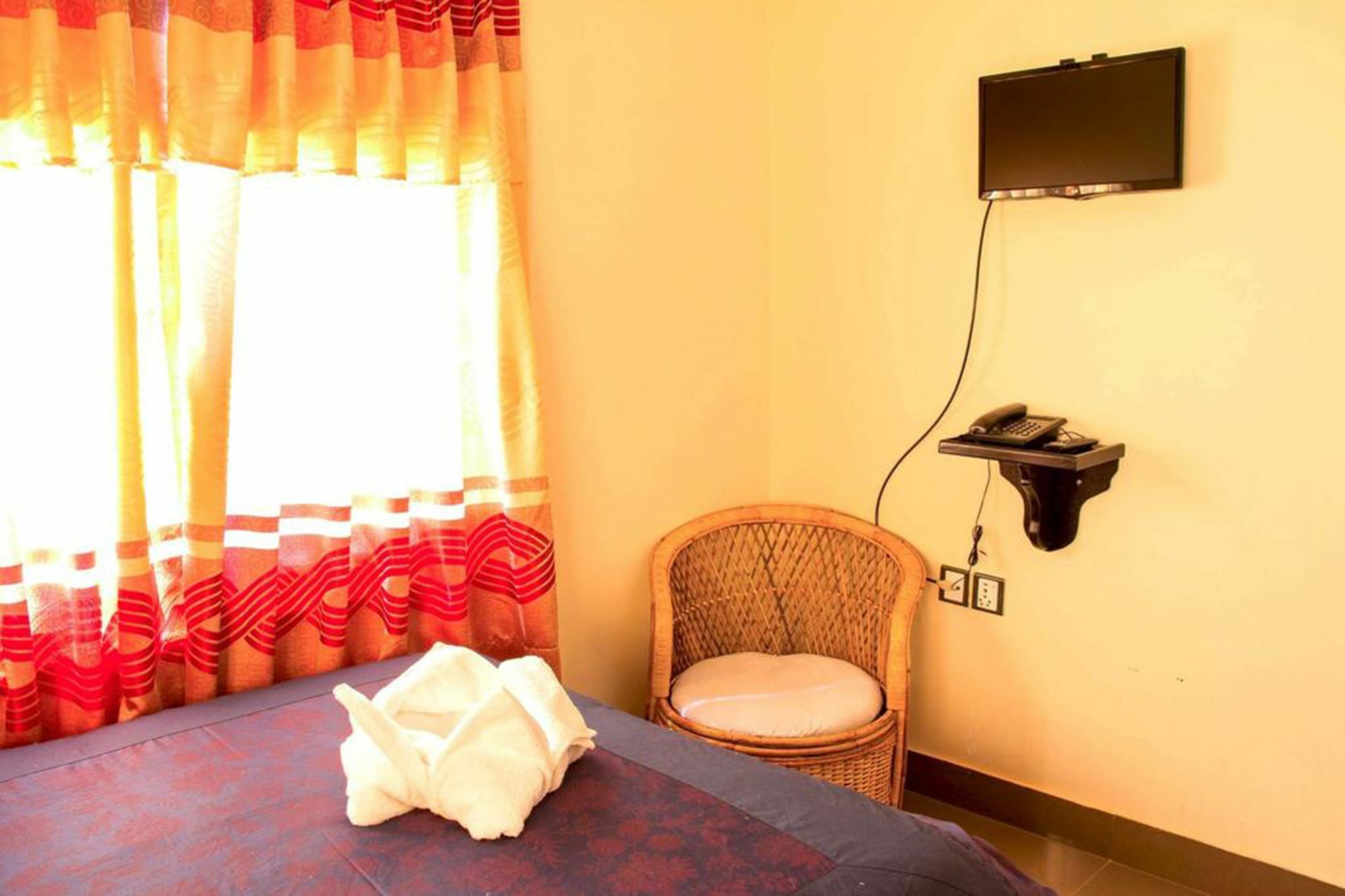 Hotel Atrium Pokhara Bagian luar foto